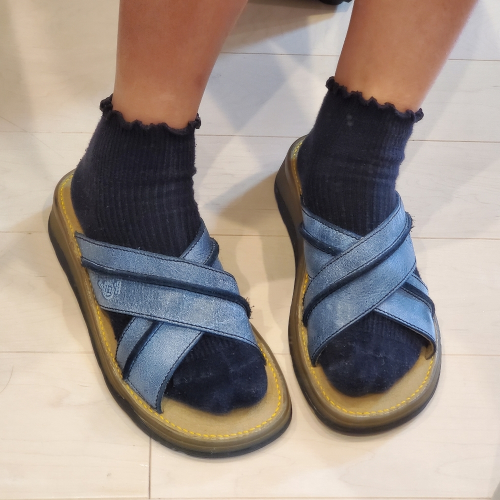 Dr. Martens 8A53 vintage slip on sandals